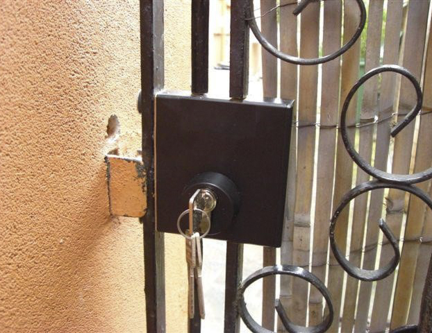 Wrought Iron Gate Lock | vlr.eng.br